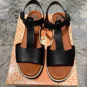 Gianni Bini sandals